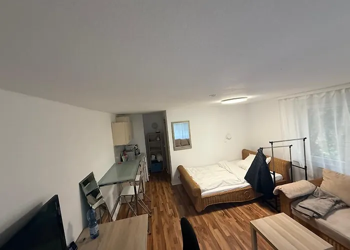 Kleine Ruhige Im Nebenhaus * Bonn